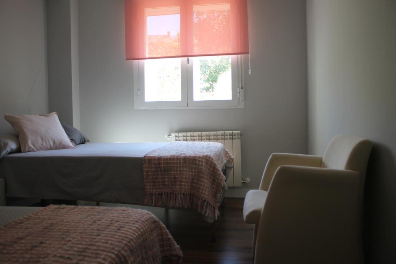 Amplio Apto Con Patio Privado Aranjuez Eksteriør billede
